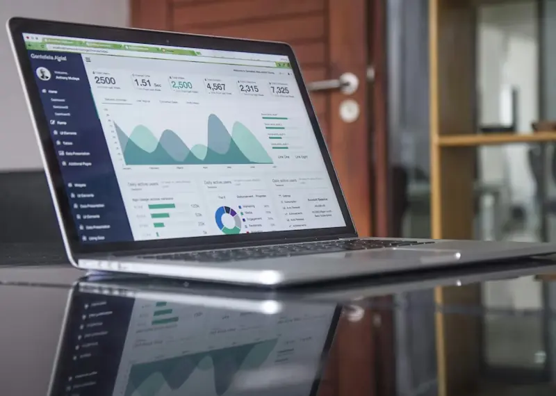 Real-time FinTech Analytics Dashboard UI